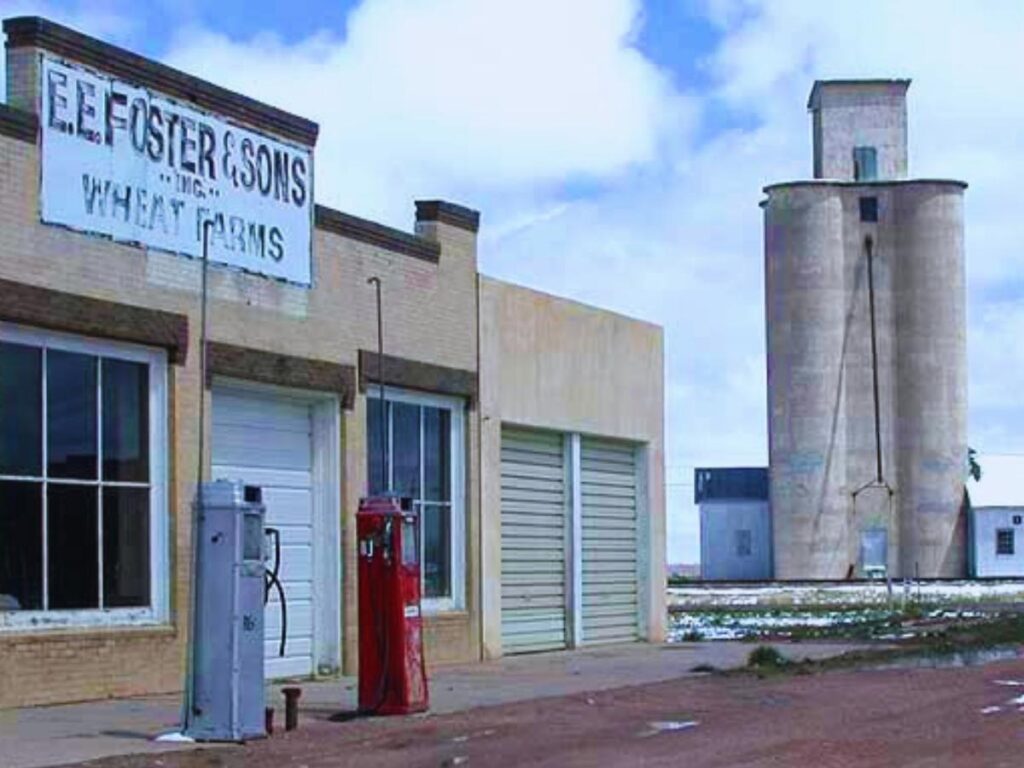 Former gas station and grain elevator tower, Nunn, CO